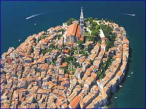 KROATIEN, FERIENWOHNUNG, ISTRIEN, ROVINJ, ROVIN FERIENWOHNUNG, ISTRIEN FERIENWOHNUNG, Croazia, Istria, Rovigno, ferienwohnungen, ferienh&auml;user, appartamenti, alloggio, casa di vacanza, Case Vacanze, porec, pula, private unterkunft, privat unterkunft, privatni smjestaj, villa